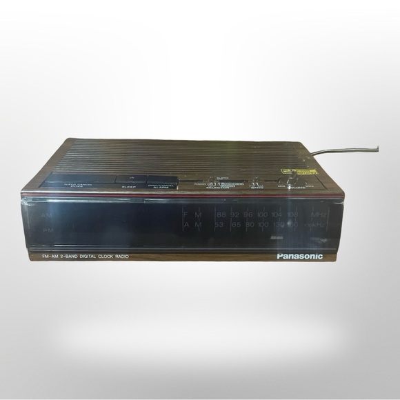 Vintage Panasonic Alarm Clock AM/FM Wood Grain Radio RC-6060 Tested Works - Picture 1 of 3